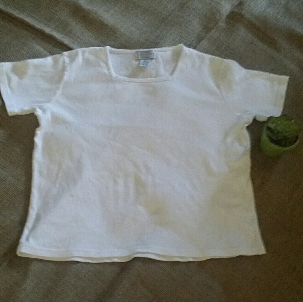 EUC Cute White Top